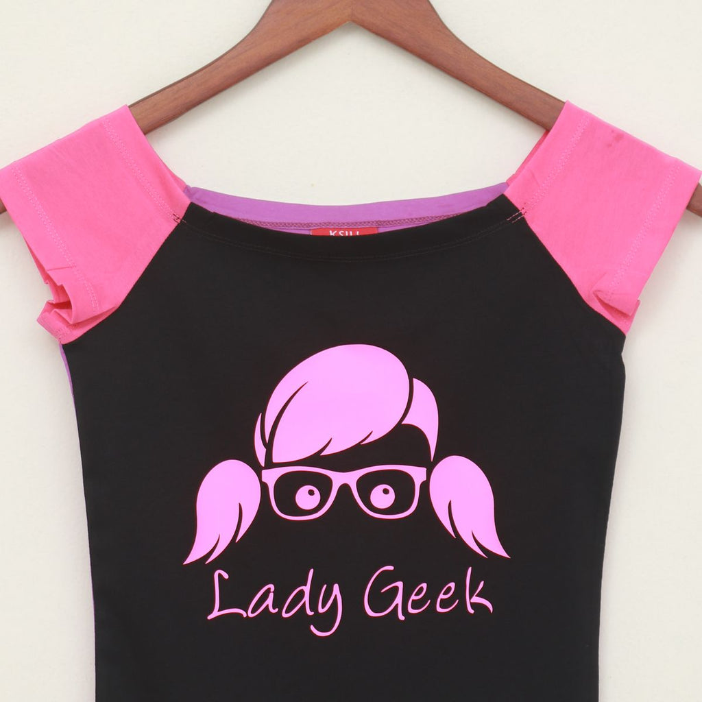 P_24 | Lady Geek