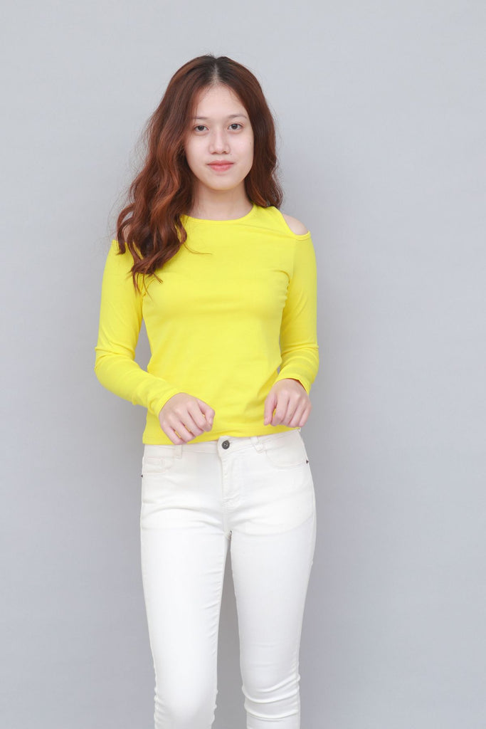 Z_43 | T-Shirt With Extra Long Sleeves and cold shoulders