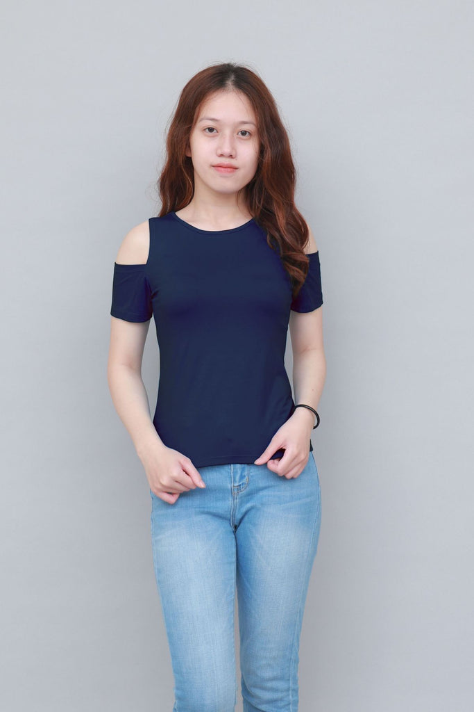 Z_45 | T-Shirt with short sleeves and cold shoulders